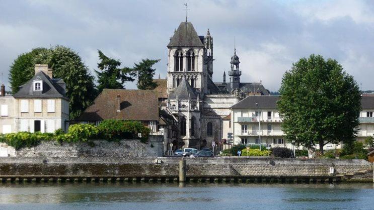 La Chapelle De Monet - Logis Eglantine Villa Bois-Jerome-Saint-Ouen Екстериор снимка